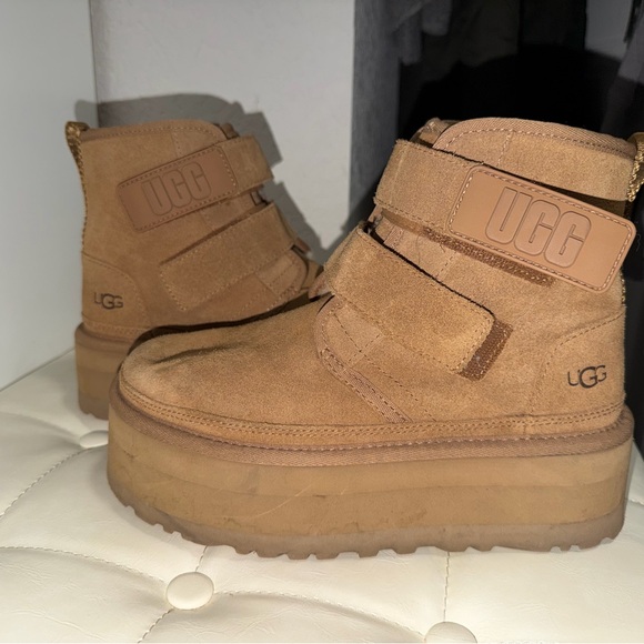 UGG Women's chestnut Suede Platform Boots - Picture 1 of 10